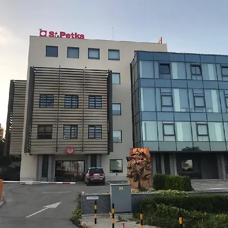 Двустаен С Паркомясто, Перфектен В Гр Варна Кв Левски До Умбал Св Марина И Очна Клиника Св Петка Apartment Varna
